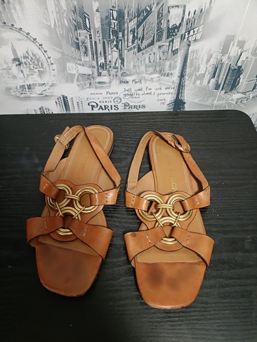Vând sandale Tory Burch