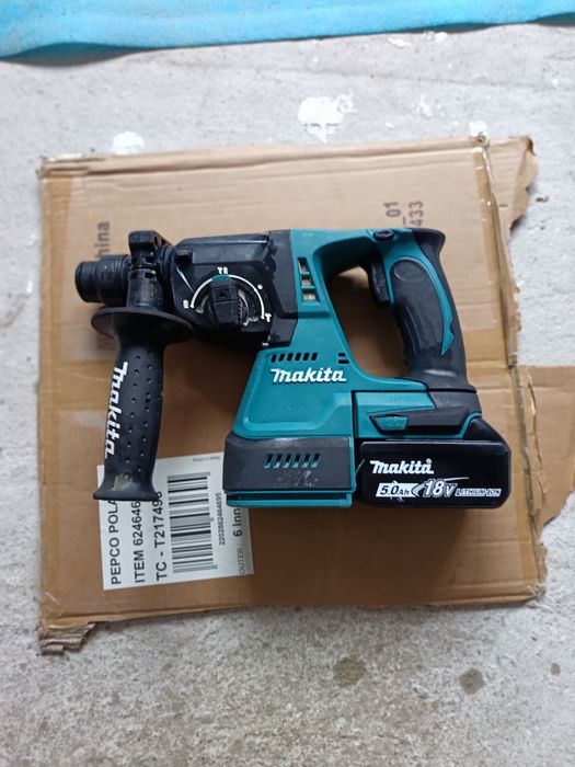 Makita rotopercutor DHR 242