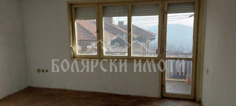 Продава се Четиристаен апартамент в Велико Търново, Център - 122 кв.м за 1107 €/кв.м - Снимка #6