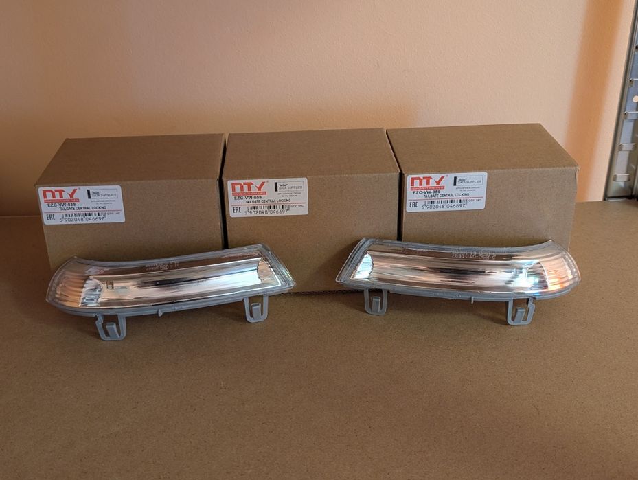 Semnalizare oglinda stanga/dreapta VW Passat B6 Golf 5 Sharan