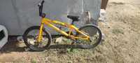 Bicicleta BMX Brad Thr