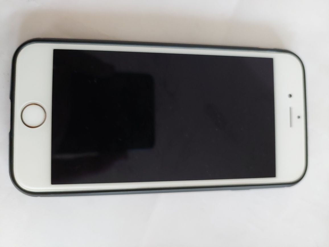 Iphone 6S Перфектен