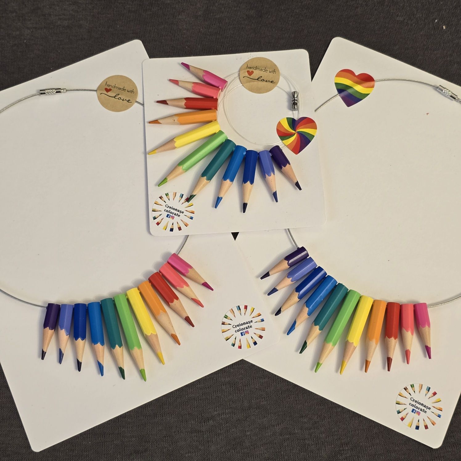 Colier creioane colorate