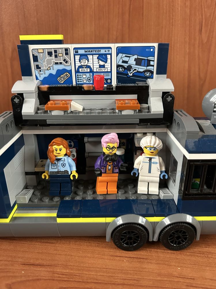LEGO полицейски камион / лего камион