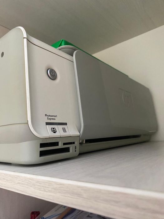 Продам принтер hp