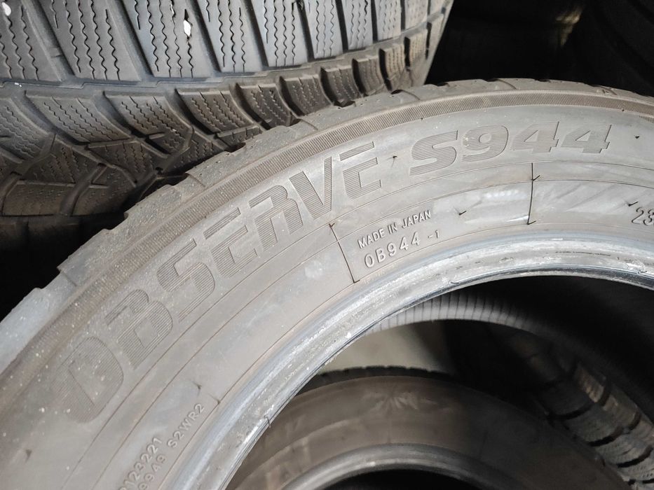 2бр.зимни гуми 235/55/17 Toyo