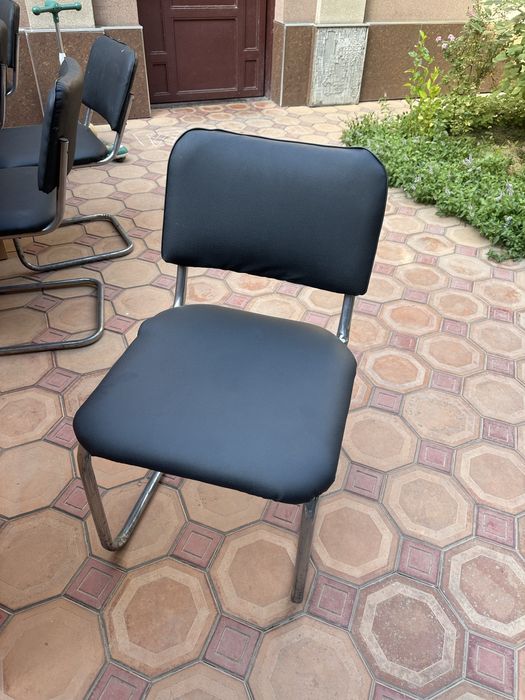 Офис мебели сотилади 4 дона ва 6 дона офис стули