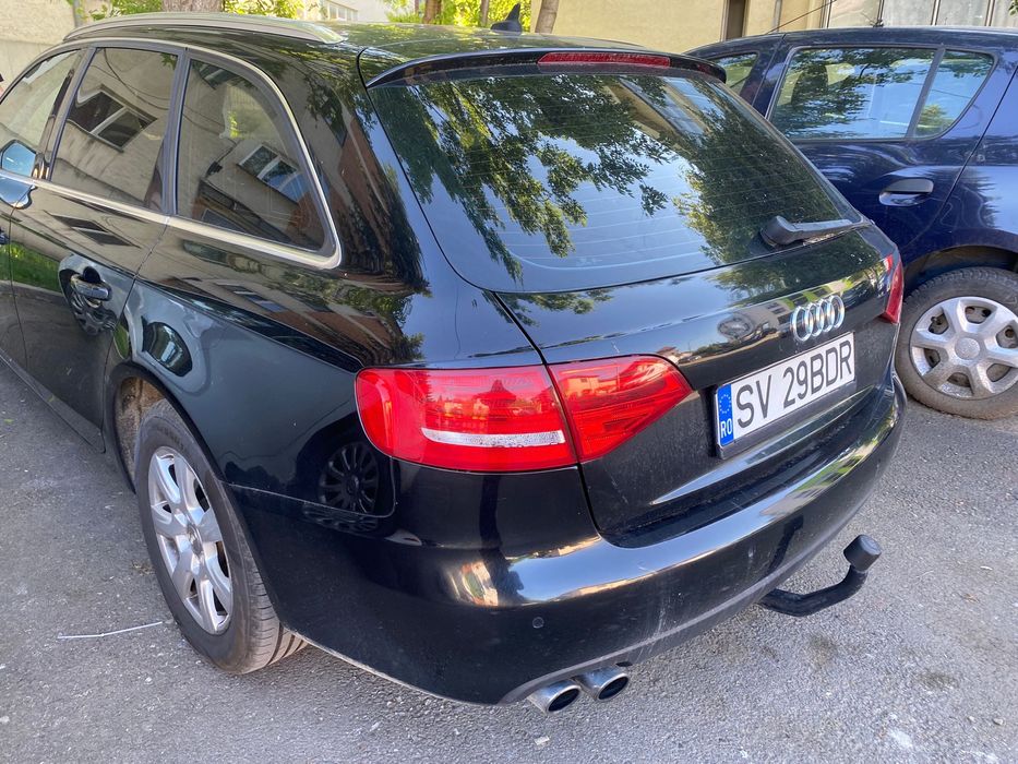 Audi a4 b8 2009 .