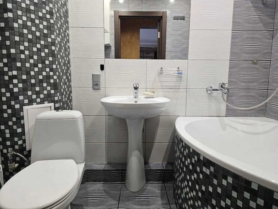 Дава се под наем Двустаен апартамент в София, Зона Б-18 - 65 кв.м за 459 € - Снимка #1