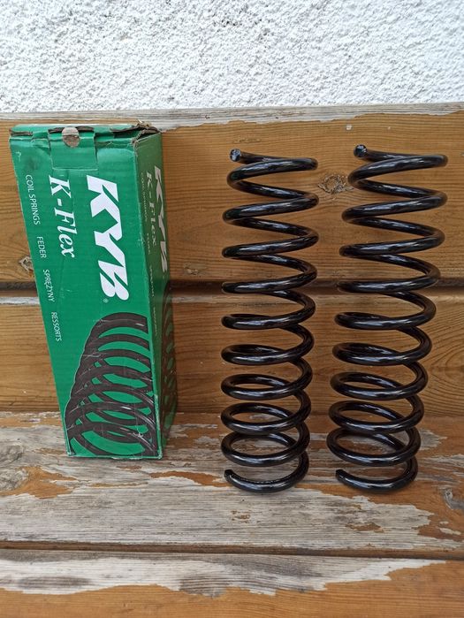 KYB Задни пружини Хюндай ix 35 KIA Sportage