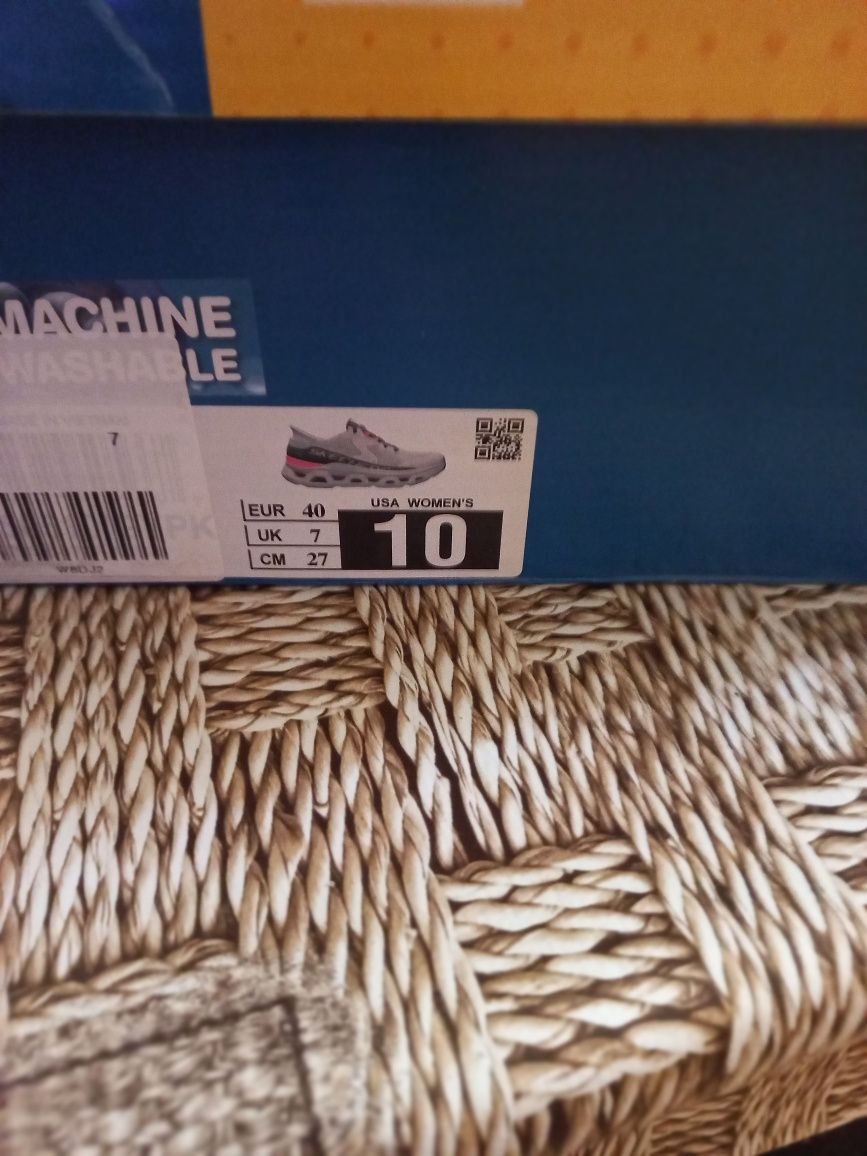 Нови маратонки,,SKECHERS"