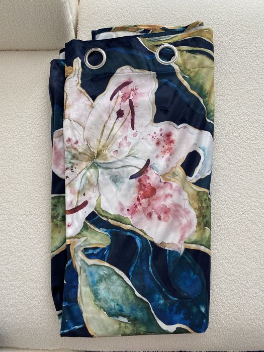 Draperii catifelate ca noi