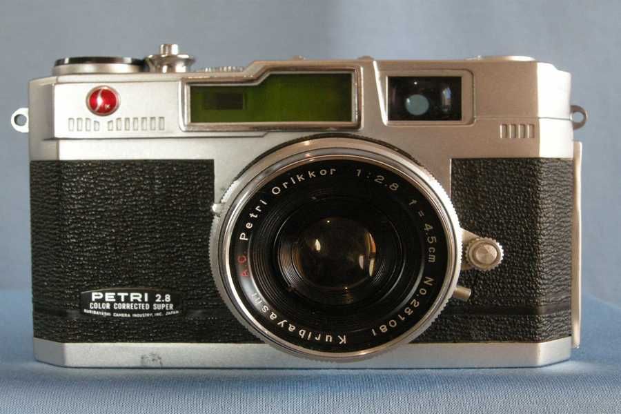 Aparat foto film clasic telemetric petri