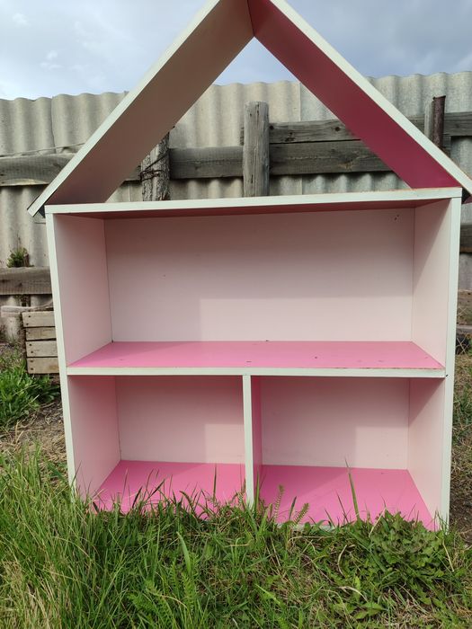 Домик для куколок.высота примерно 120 ширина 80. В Костанае Арман КСК