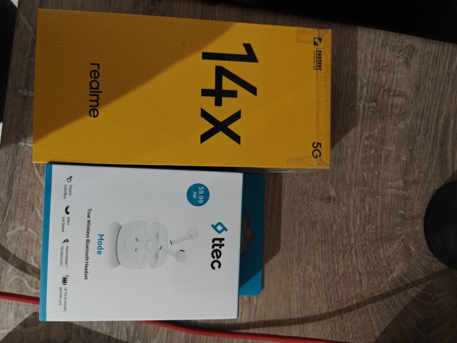 Realme 14x + Слушалки / НерязопакованBlack Friday