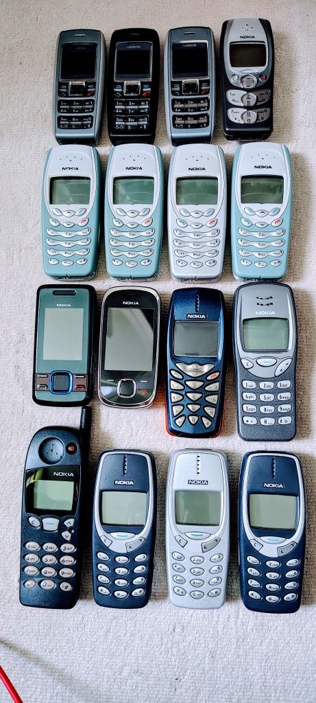 Lot Nokia sau Motorola