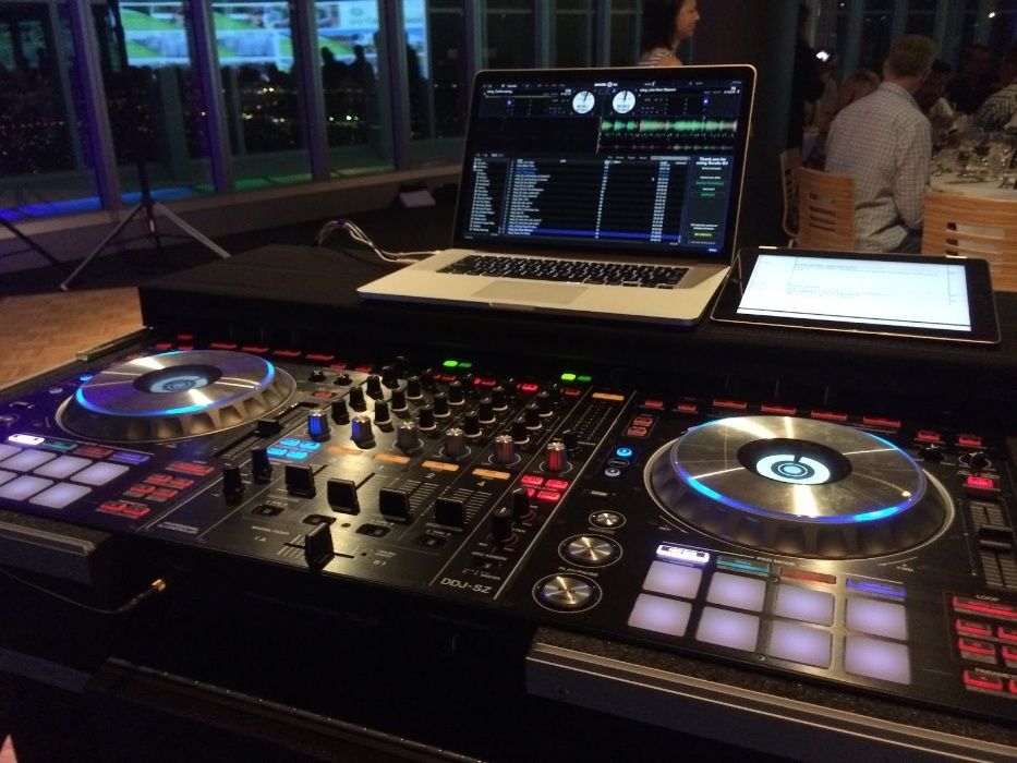 DJ/Дисководещ за Професионално озвучаване и водене на вашето тържество