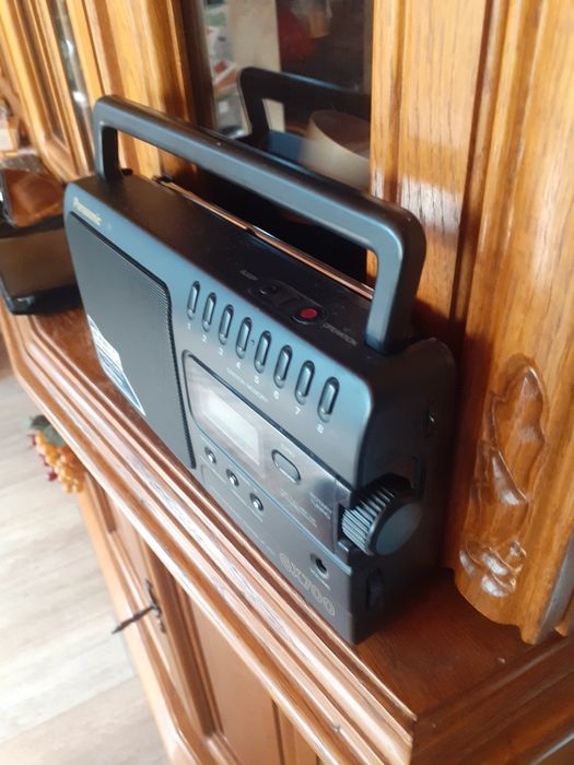 Panasonic model: RF-3700