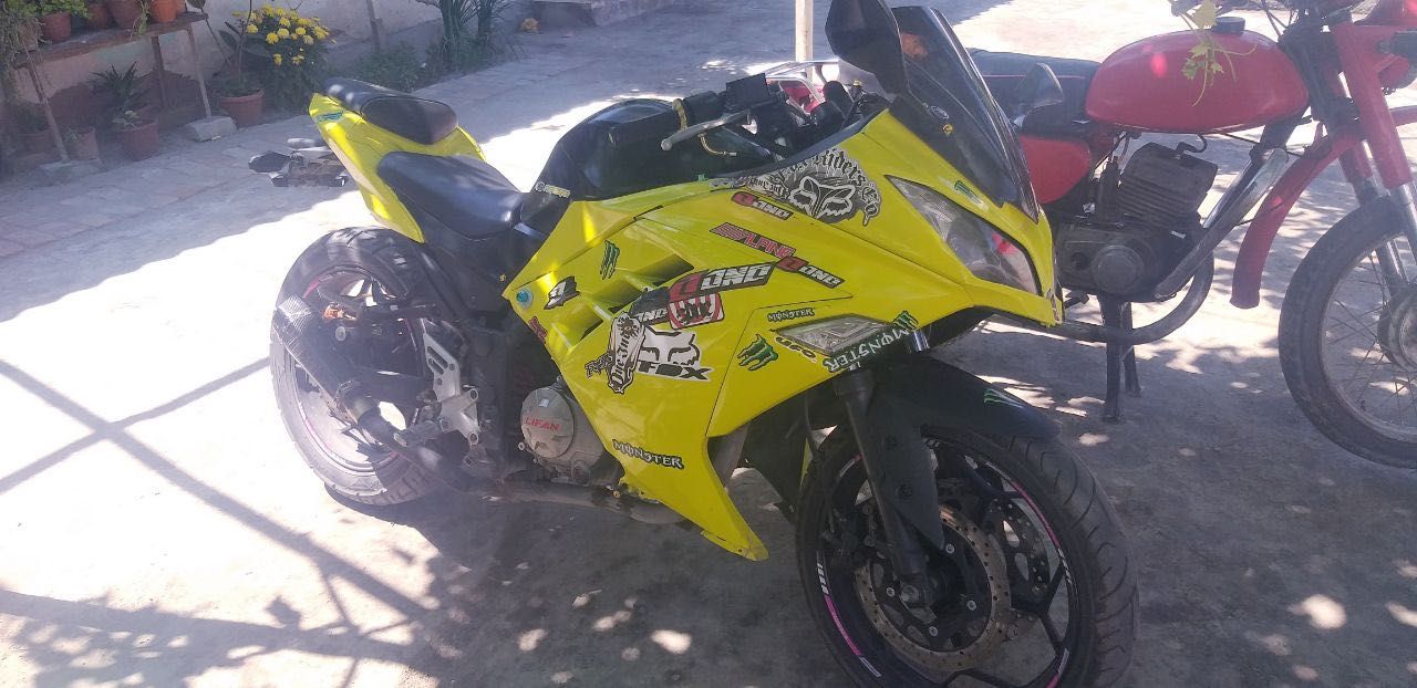 Kawasaki спортбайк