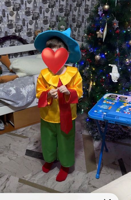 Продам костюм Незнайки