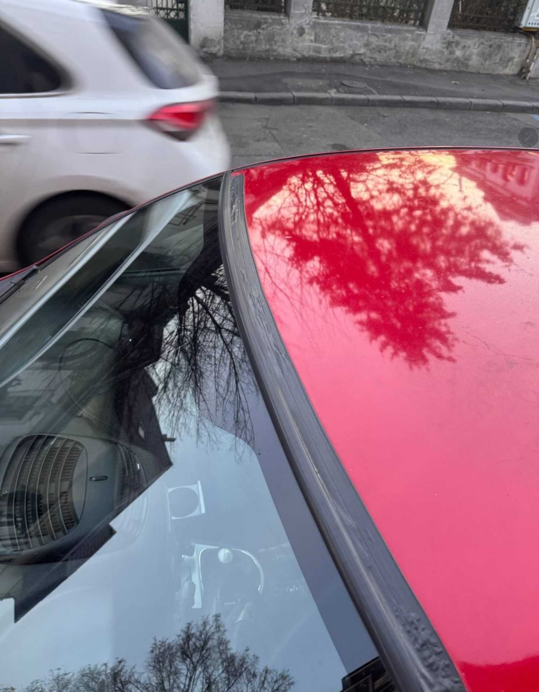 Alfa Romeo 147 rosu