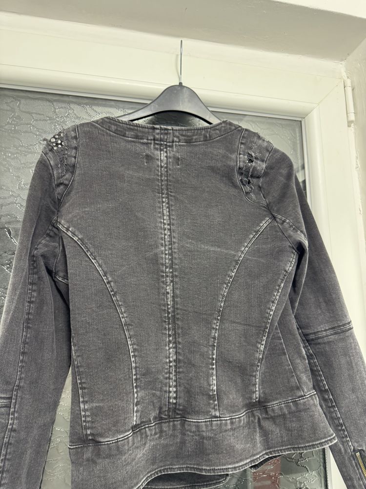 Cardigan zara si geaca denim cu paiete