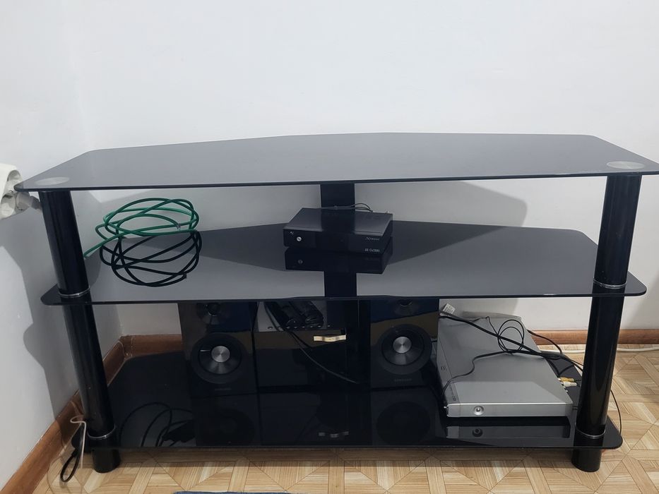 Тумбочка для телевизора