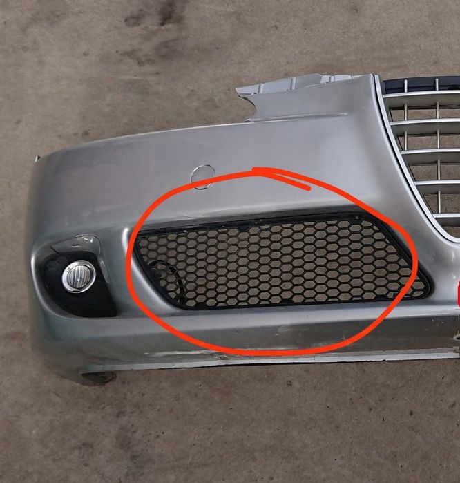 ALFA ROMEO 147 04-10 Тунинг РЕШЕТКА В ПРЕДНА БРОНЯ със забележки-Дясна