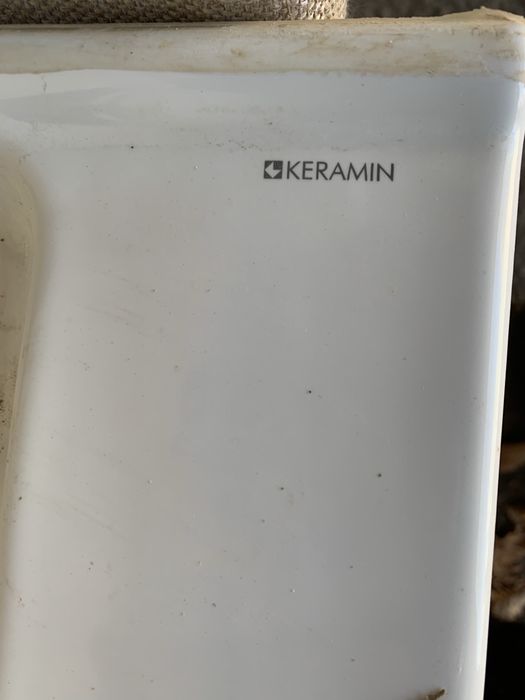 продается раковина (керамика)