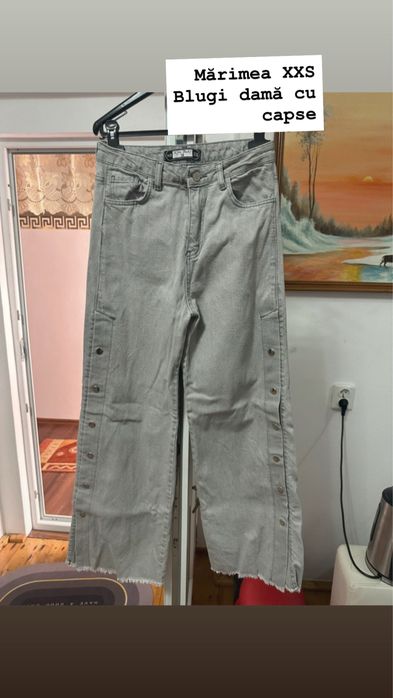 Blugi cu capse impecabili