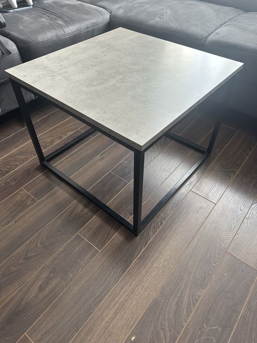 Холна маса от Юск