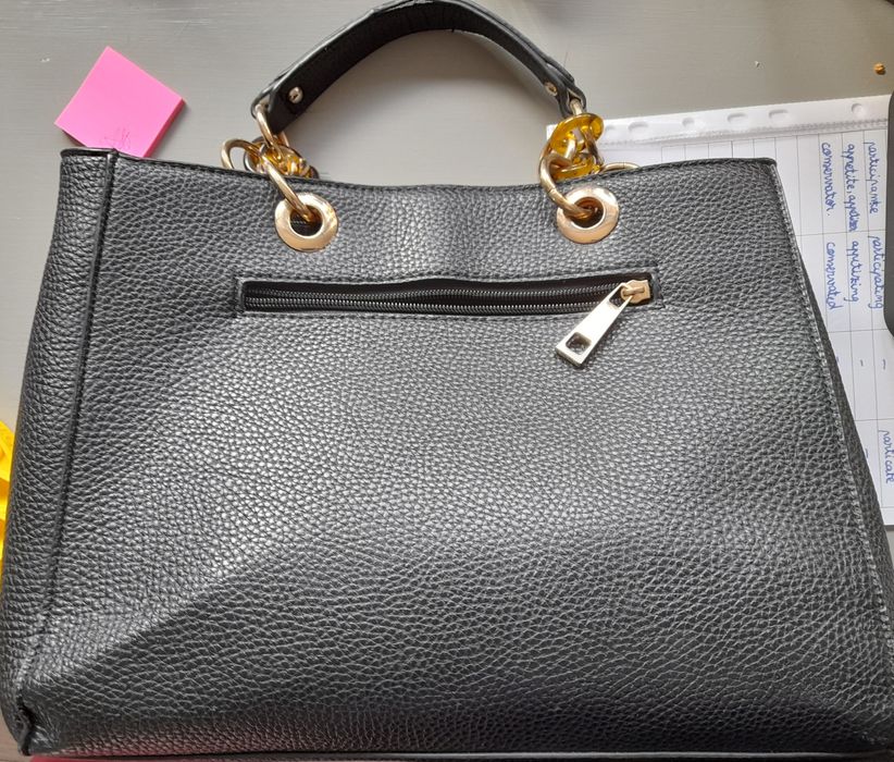 Geanta neagra de dama