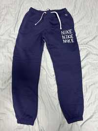 Pantaloni Nike (pepe jeans,Lacoste )