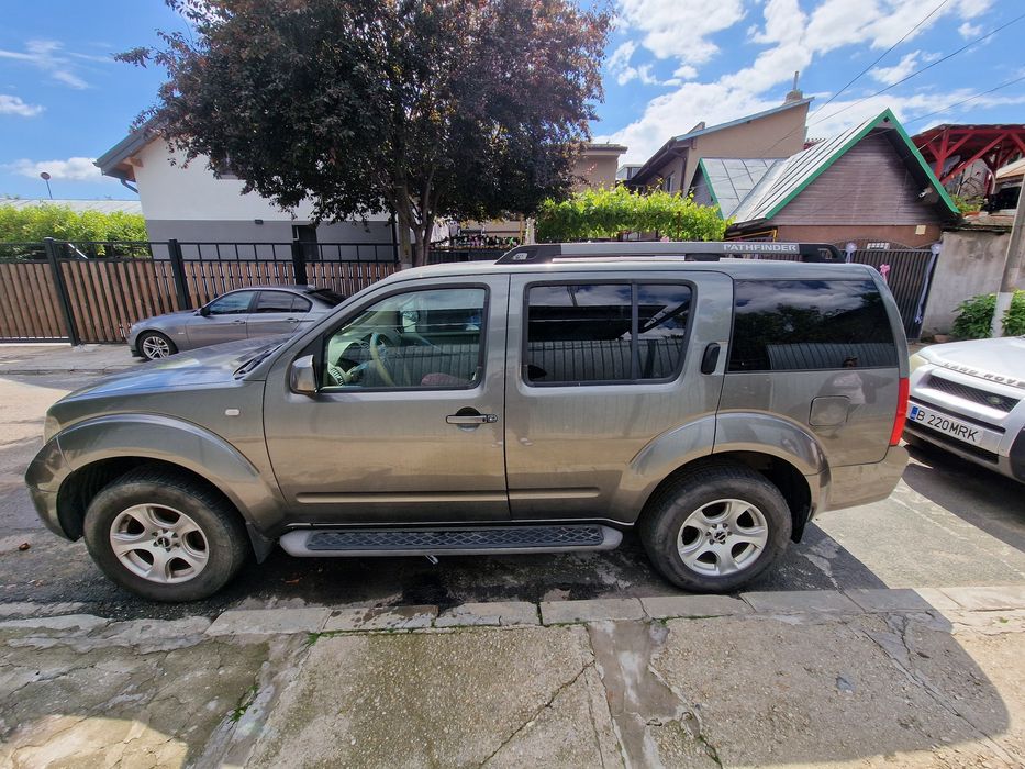 Vând Nissan Pathfinder r51