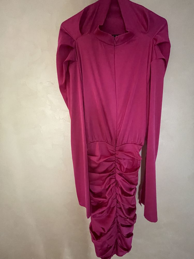 Rochie scurta satinata fucsia marimea S/M