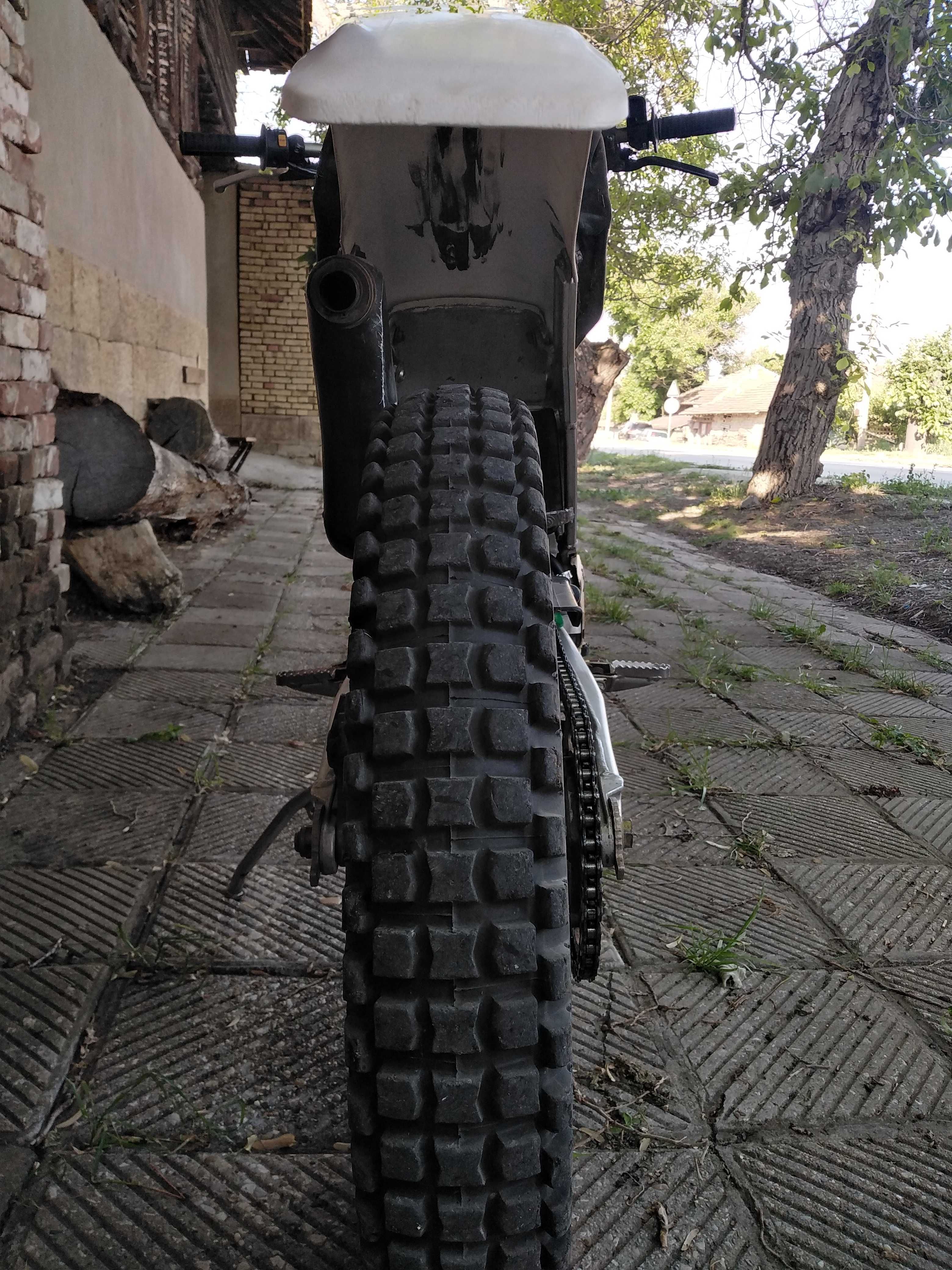 Продавам Beta 260