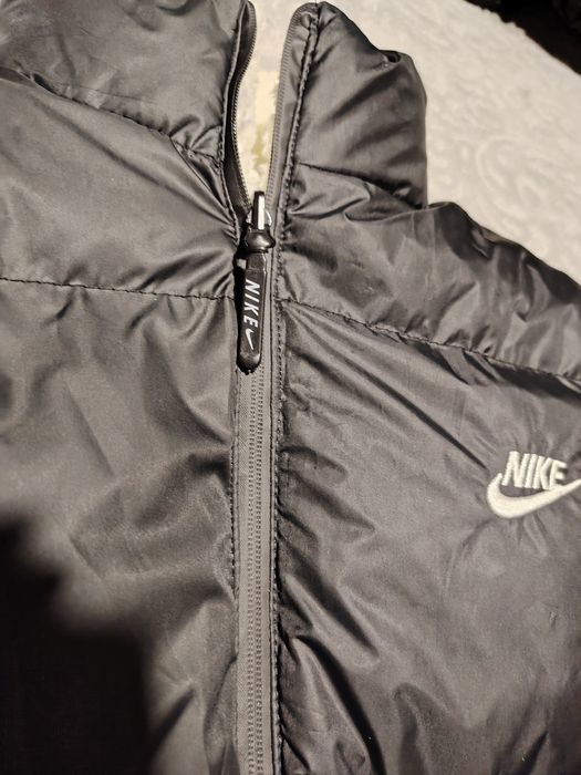 Geaca Nike cu două fete