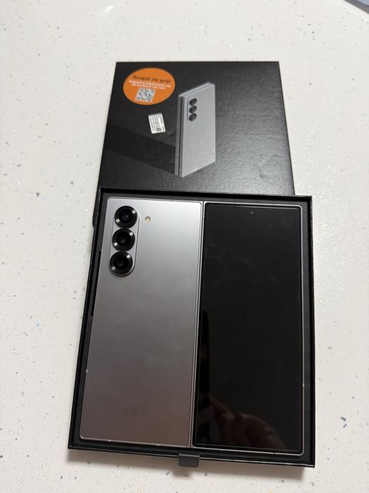 Samsung Galaxy Z Fold 6