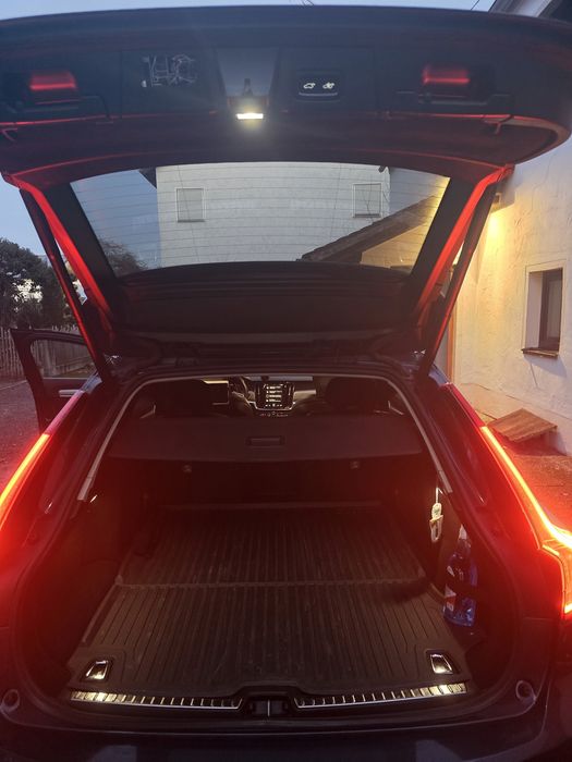 Volvo V90 D4 Momentum