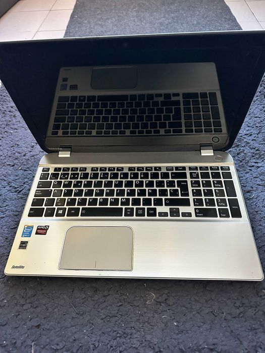 laptop toshiba P50, core i7, ram 12 gb, hdd 1 tb
