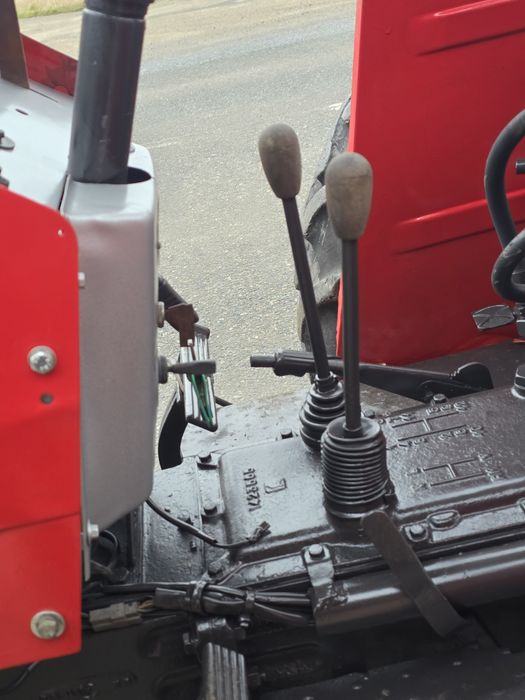 Tractor Massey Ferguson 245 4x4 54 cai Landini 5500,