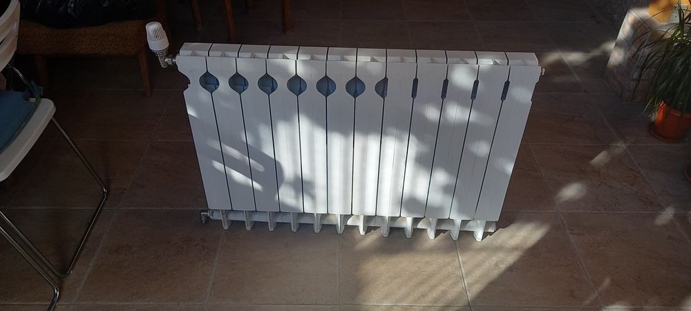 Продава се алуминиев радиатор оборудван .