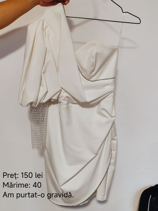Rochie de ocazie, purtată doar o singură dată.