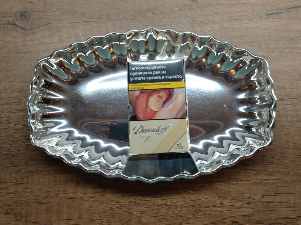 Продавам антикварна Скандинавска огромна сребърна чиния за риба