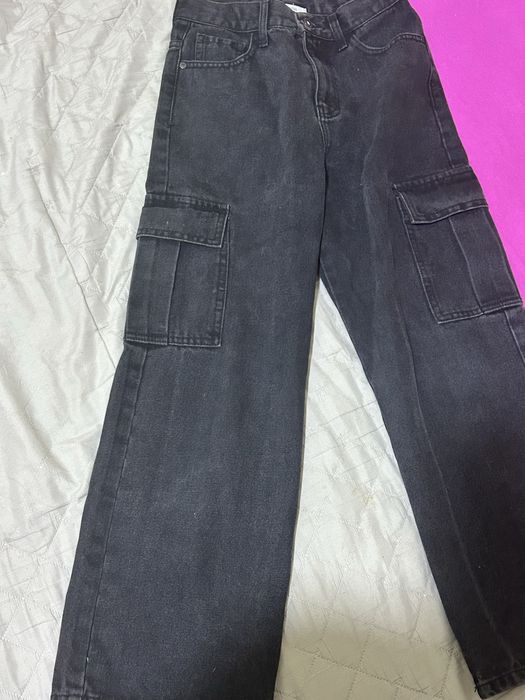 Продам джинсы на девочку