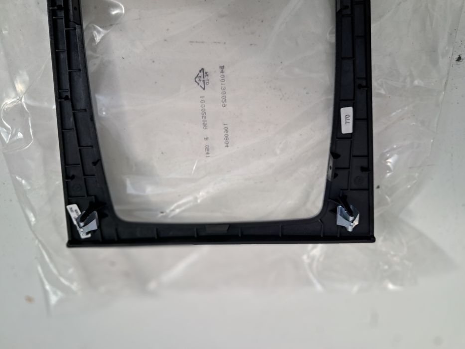 Панел скоростен лост мерцедес  w204 Mercedes W204