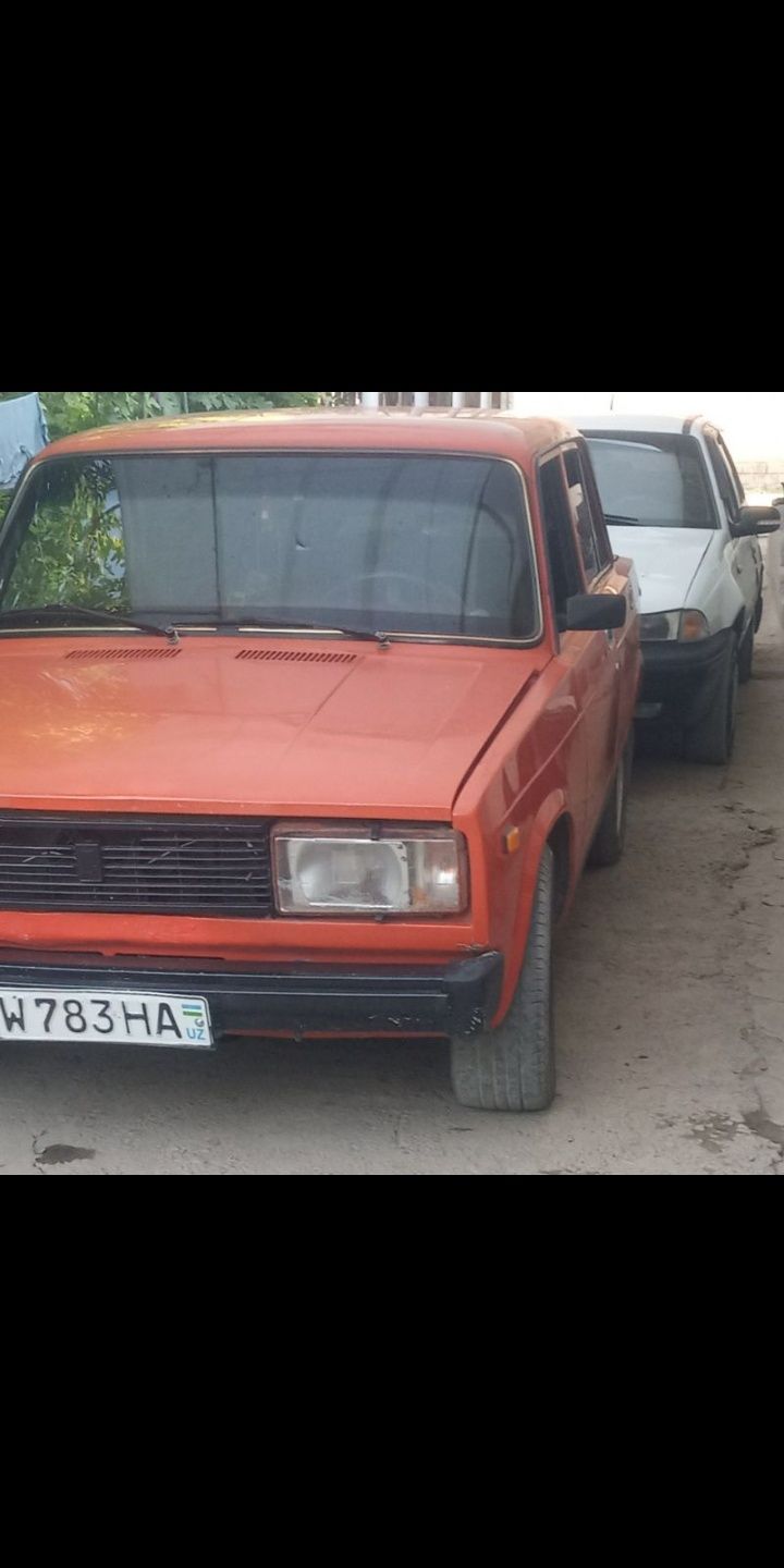 Jiguli 2105 sotiladi srochna