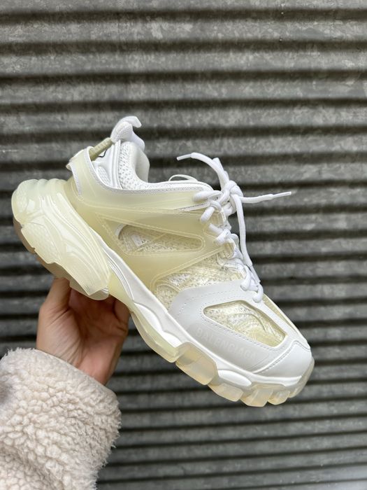 Balenciaga Tracker Clear Sole