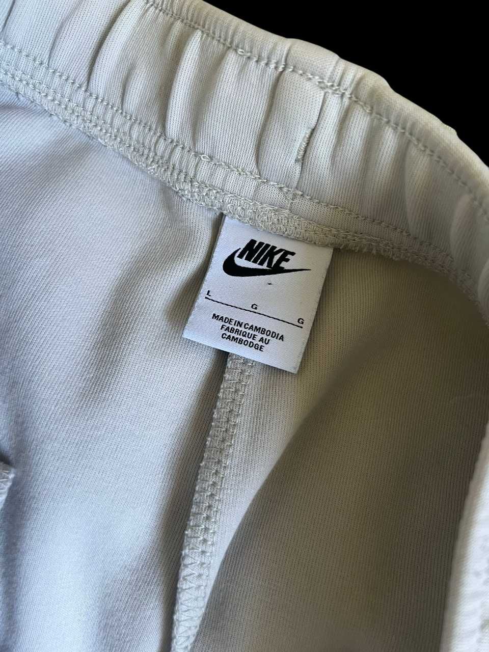 Pantaloni Nike Tech Fleece Albi