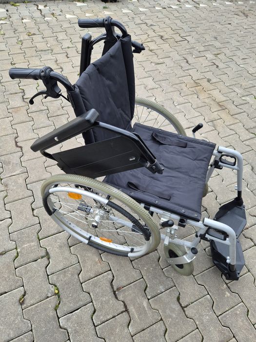 Carucior pentru persoane cu dezabilitati